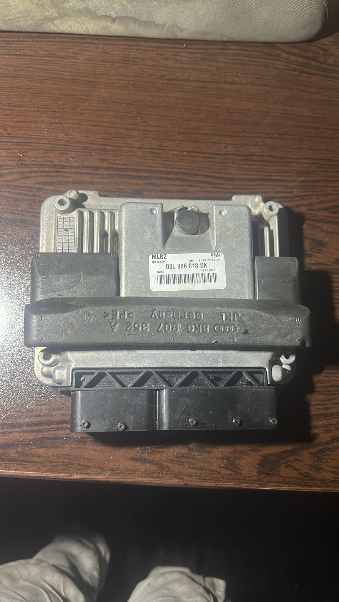AUDİ A4 03L906018SK 2.0 TDI MOTOR BEYNİ CIKMA ORJİNAL