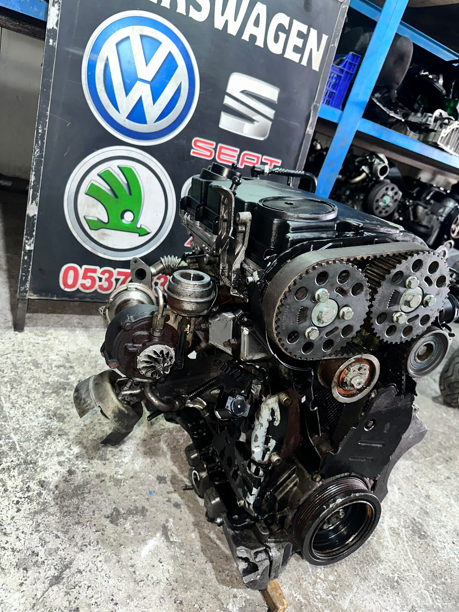 AUDİ A4 2.0 TDI BRE MOTOR CIKMA ORJİNAL KOMPLE