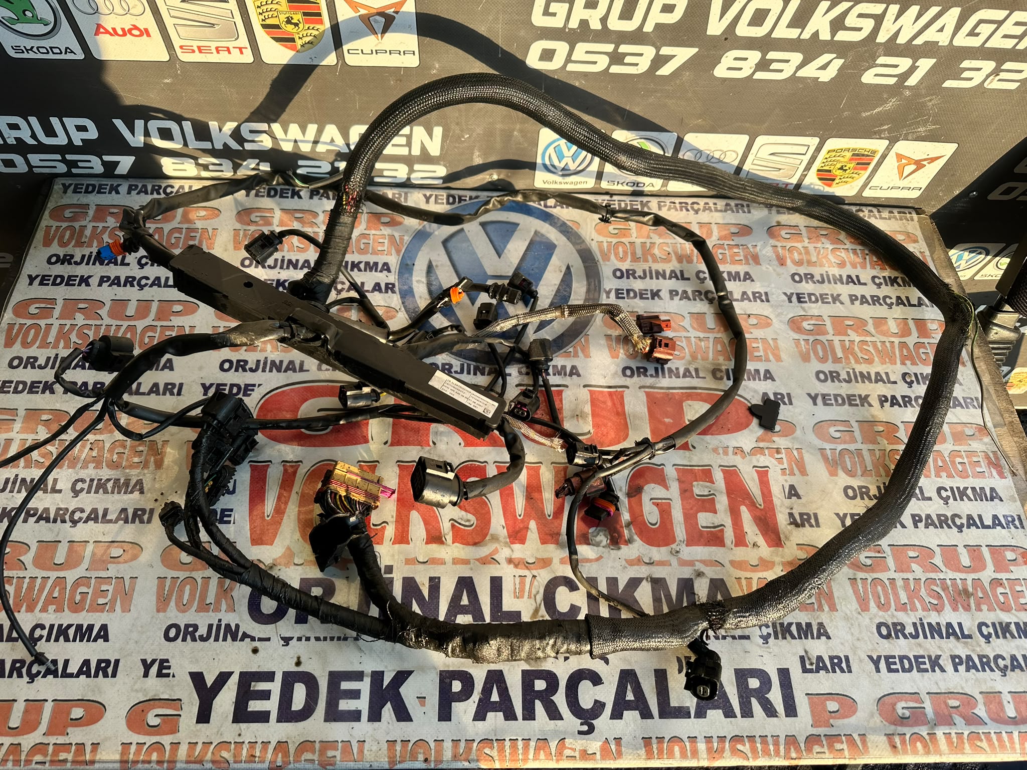 CRAFTER 2.5 MOTOR İCİ TESİSAT CIKMA ORJİNAL