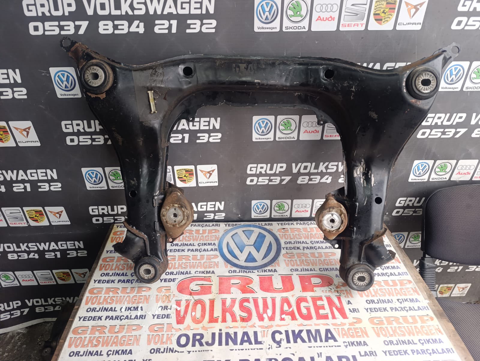 PASSAT B5. MOTOR TRAVESİ OTOMATİK CIKMA ORJİNAL HATASIZ