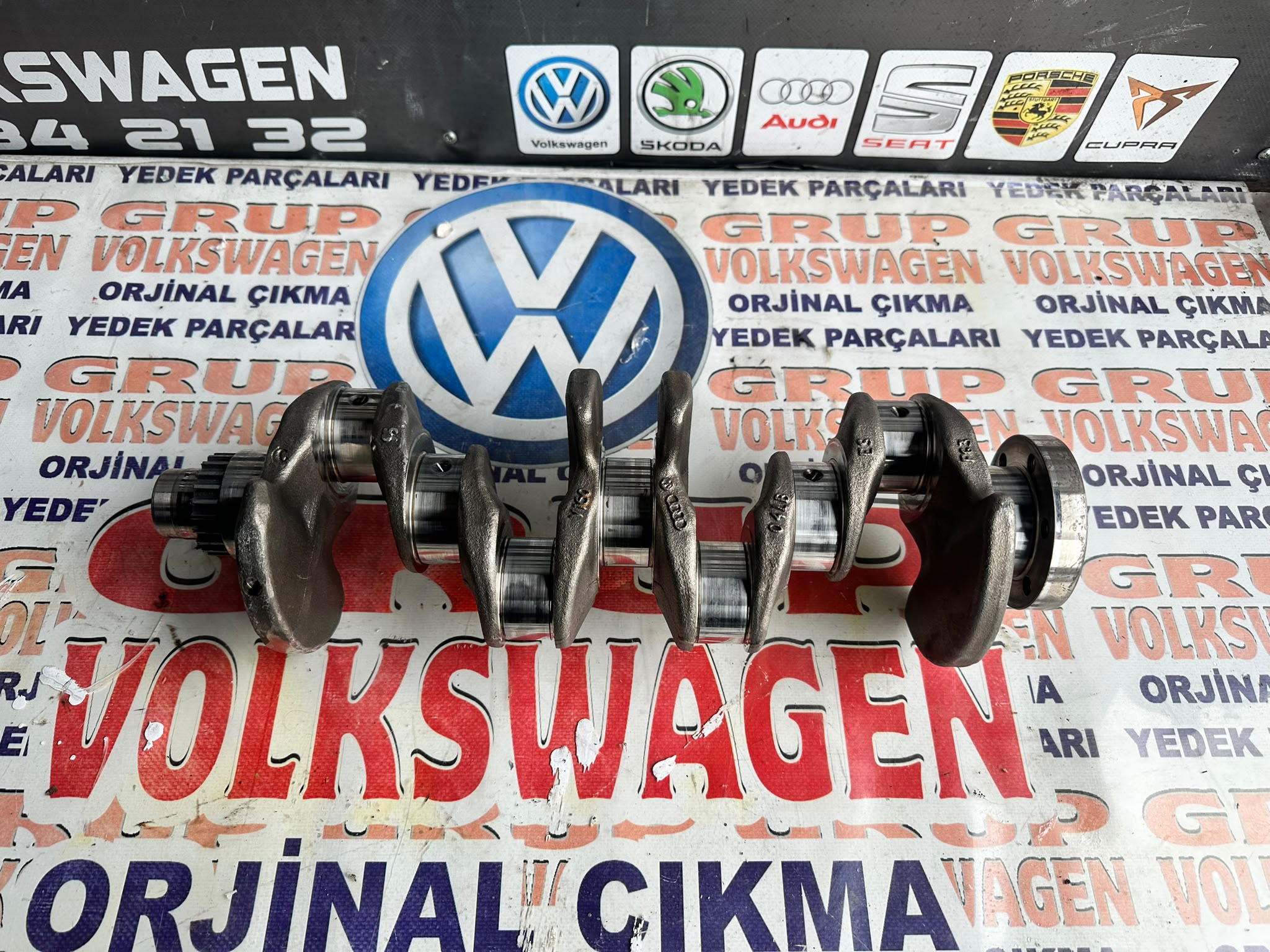 PASSAT B8 1.6 TDI DCX KRANK MİLİ CIKMA ORJİNAL 04LB STD