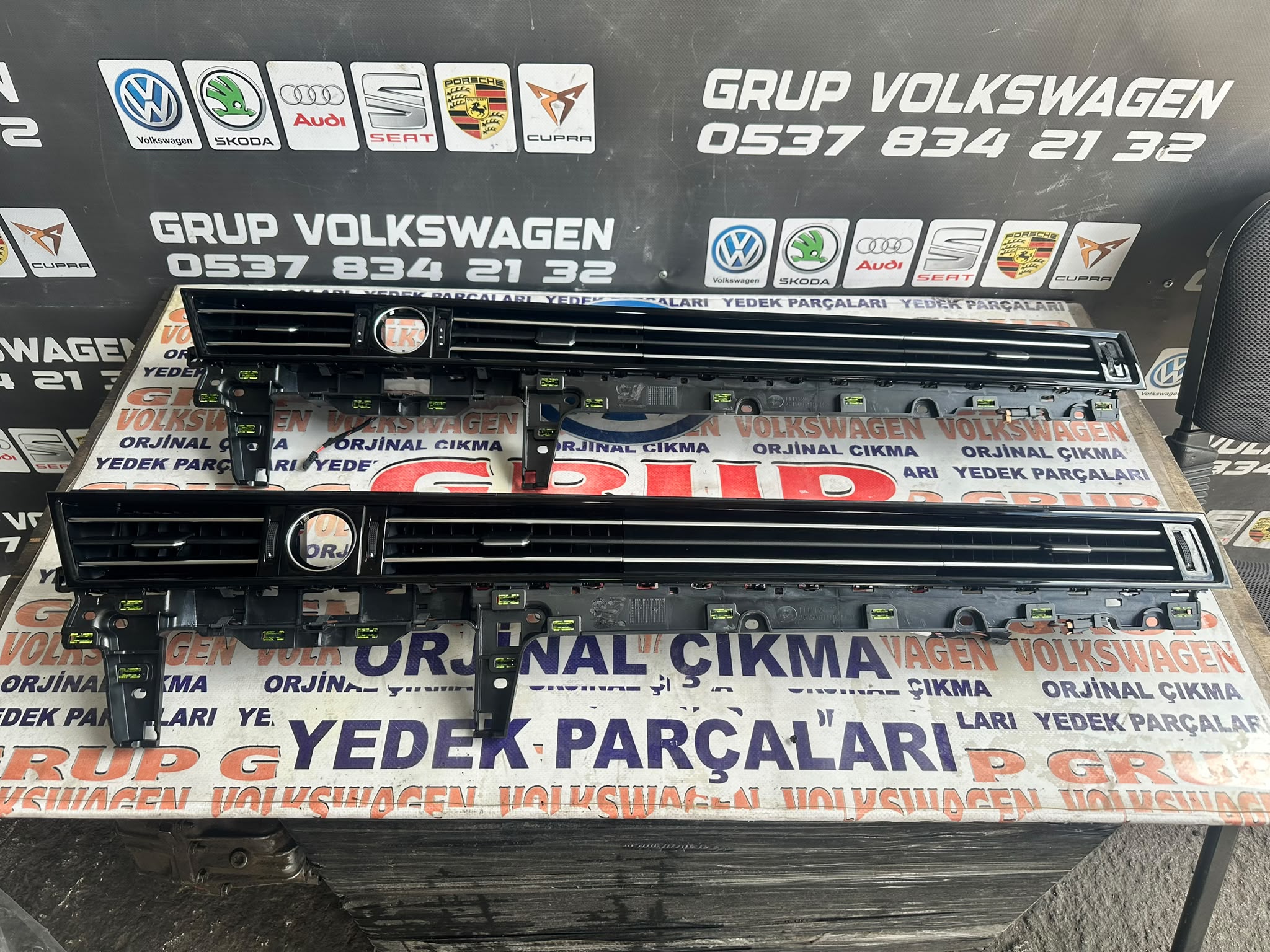 PASSAT B8 GÖGÜS ORTA IZGARA SIFIR ORJİNAL HATASIZ
