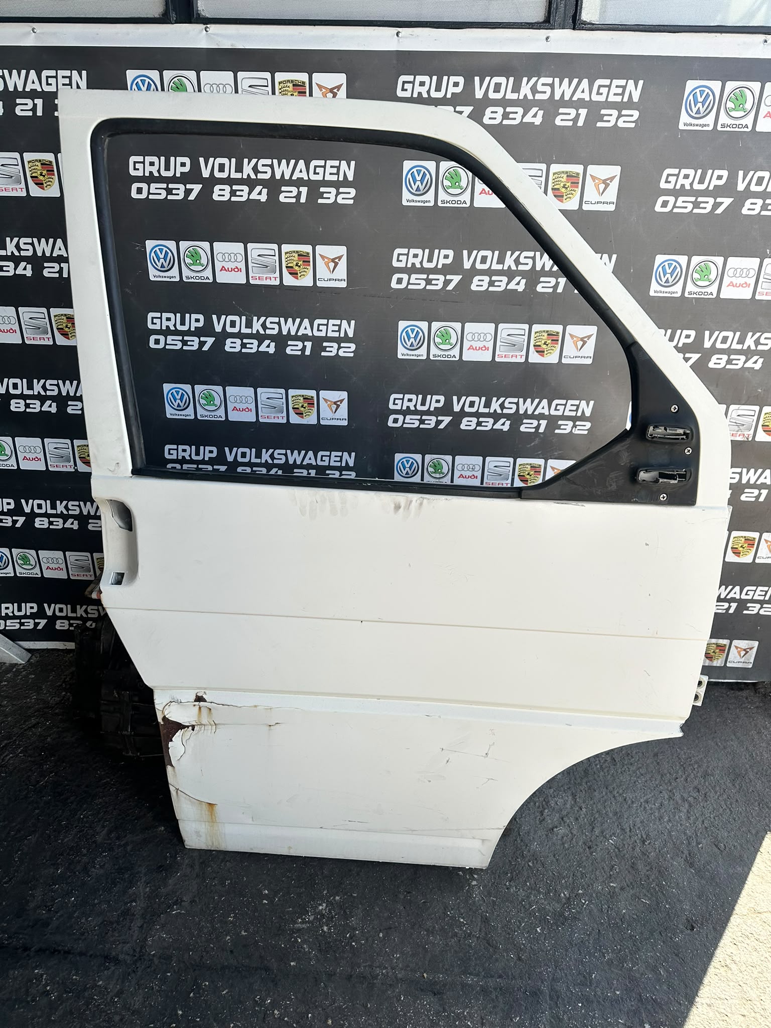 TRANSPORTER T4 SAG ÖN KAPI CIKMA ORJİNAL