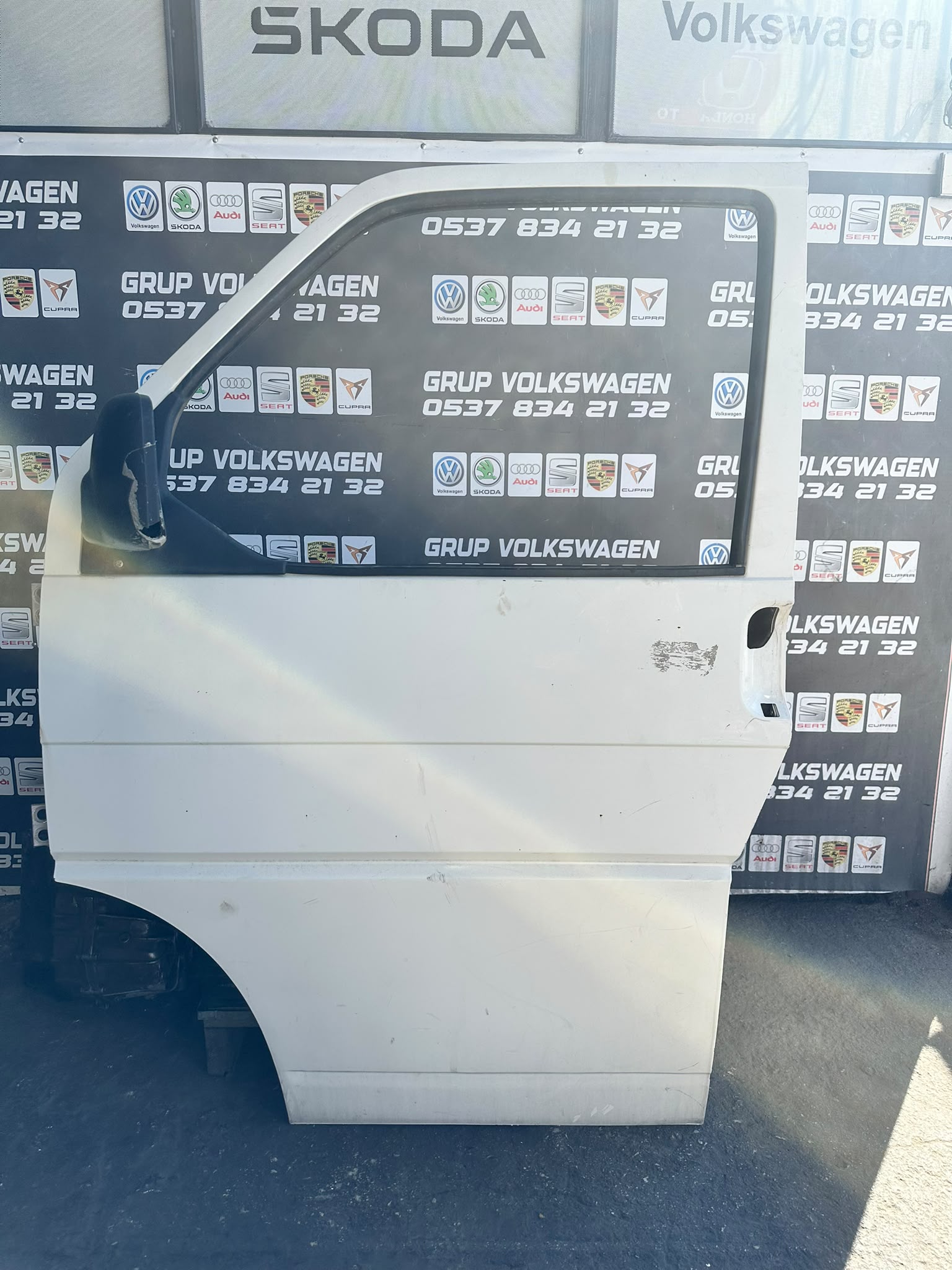 TRANSPORTER T4 SOL ÖN KAPI CIKMA ORJİNAL HATASIZ