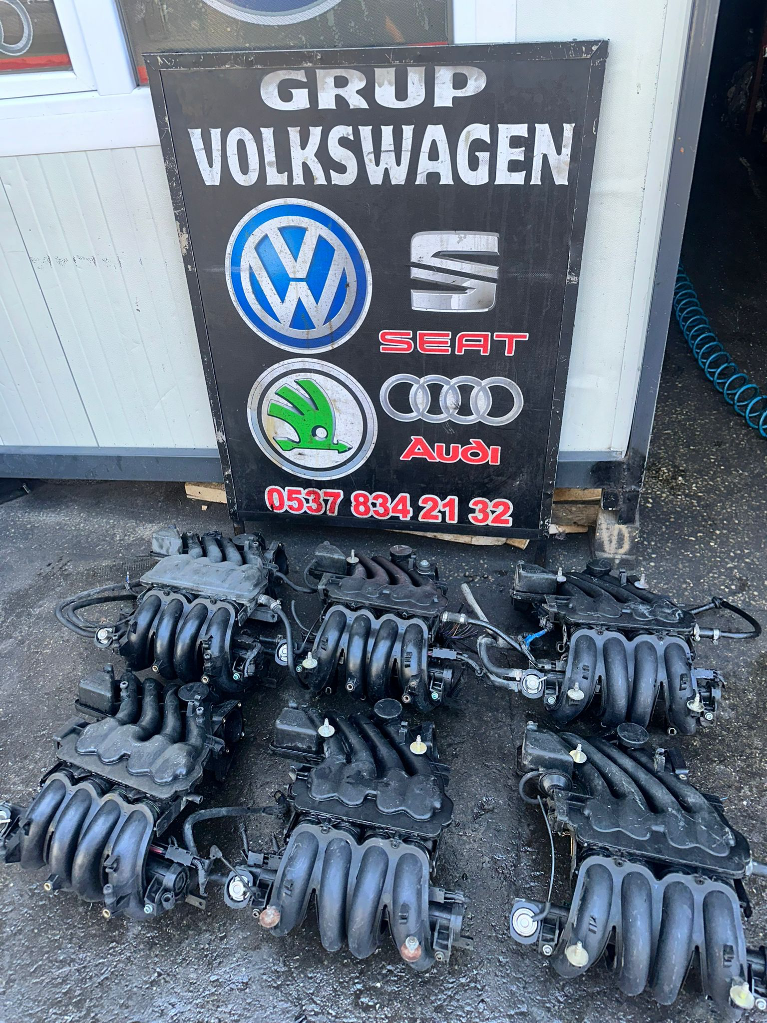 Volkswagen bora 1.6 Akl motor emme manifolt çıkma orijinal