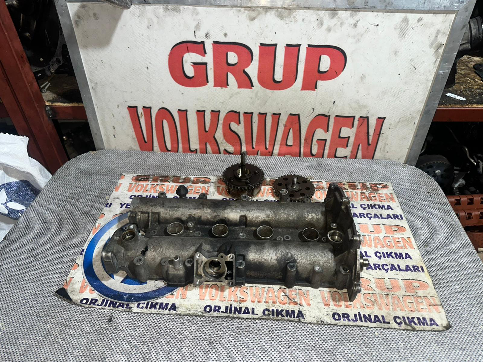 Volkswagen golf5 1.6 bağ motor eksantrik mili çıkma orijinal