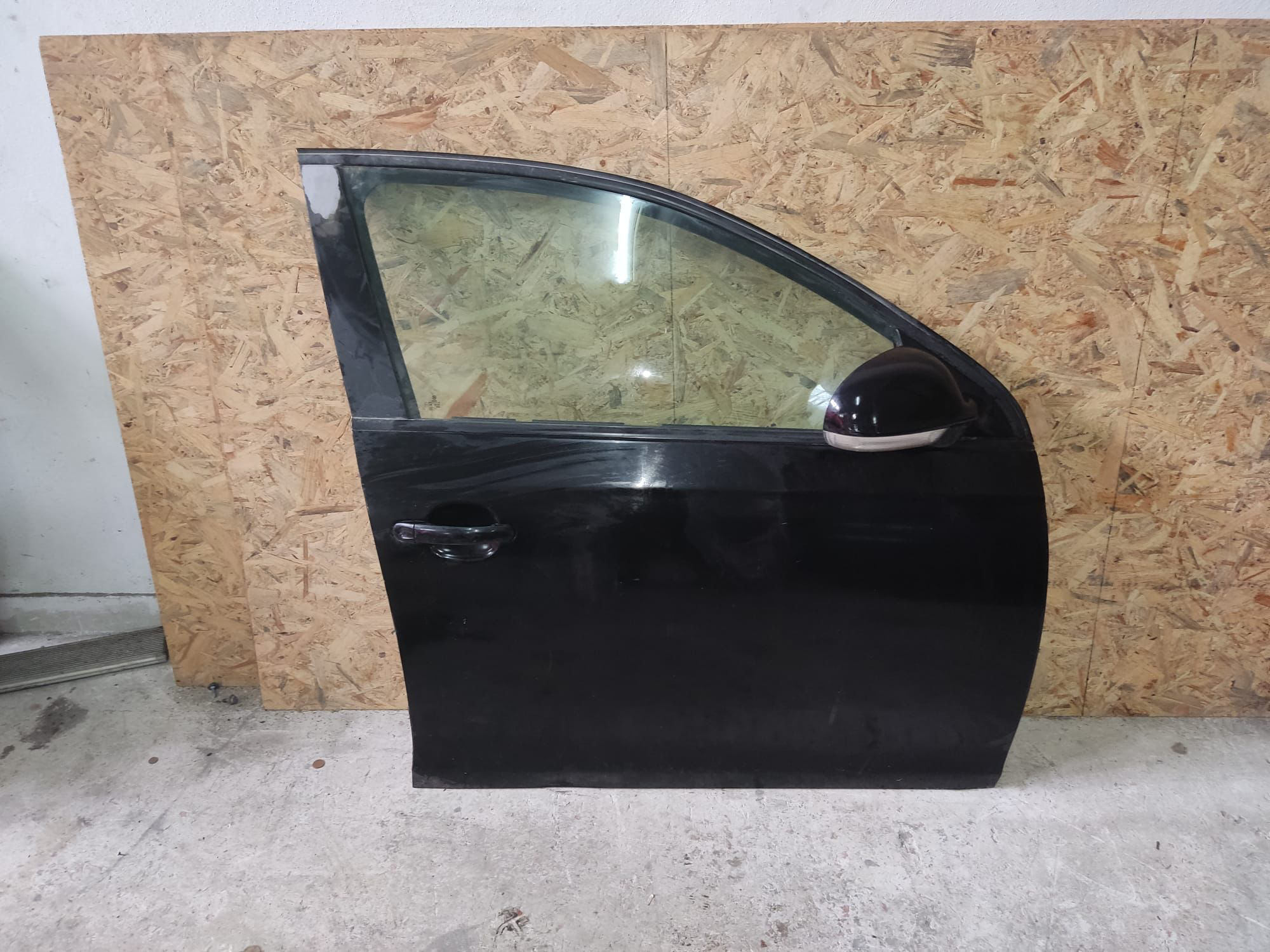 Volkswagen Jetta sağ ön kapı çıkma hatasız orijinal