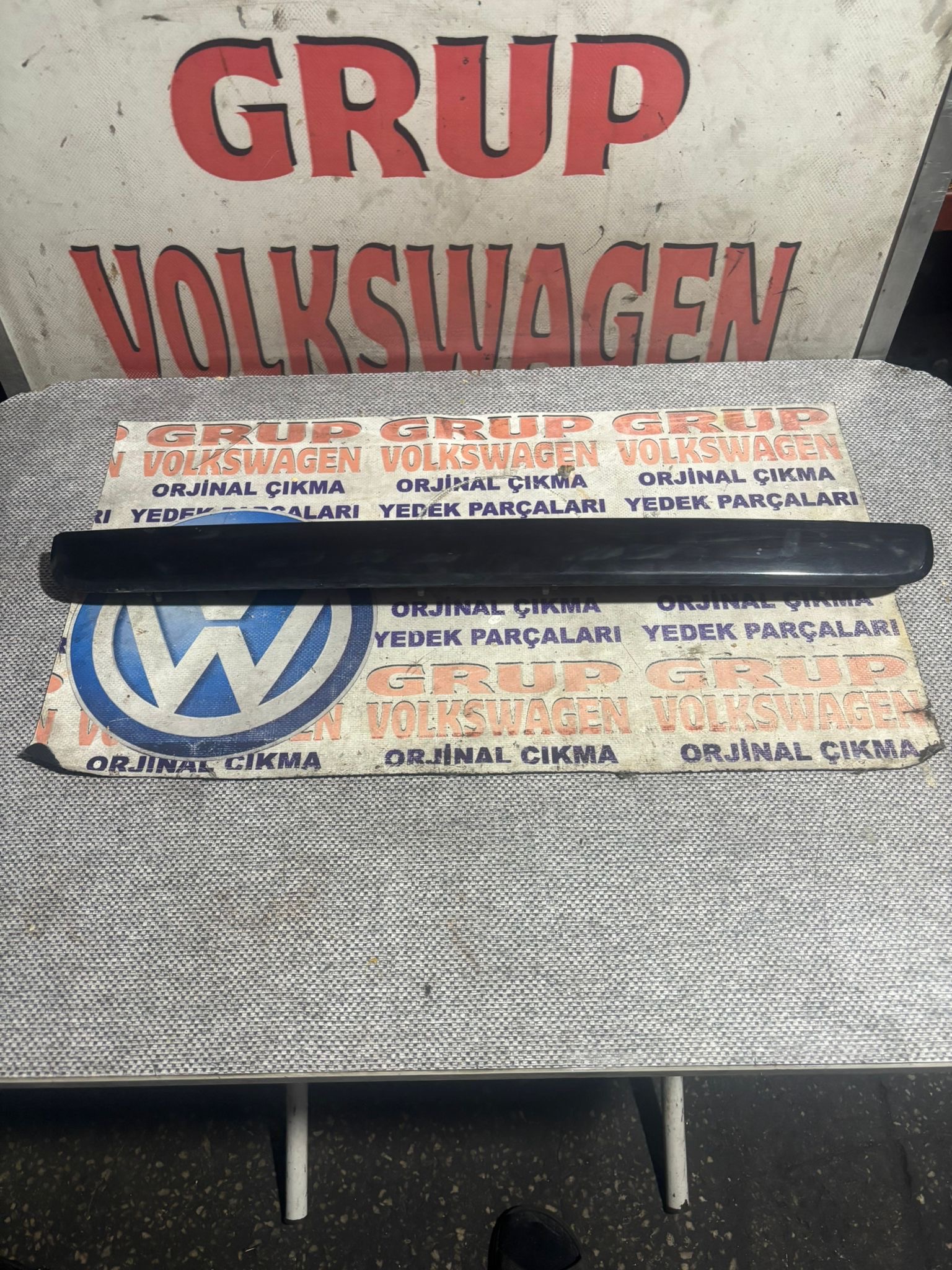 Volkswagen kedi bagajı çıtası çıkma 2013