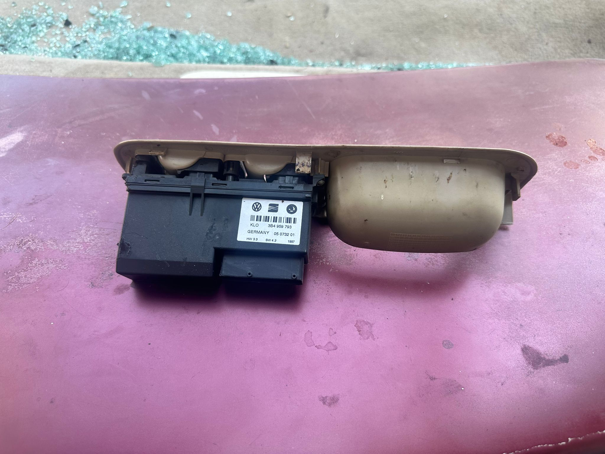 Volkswagen Passat b5 sol cam düğmesi beyinli çıkma orijinal