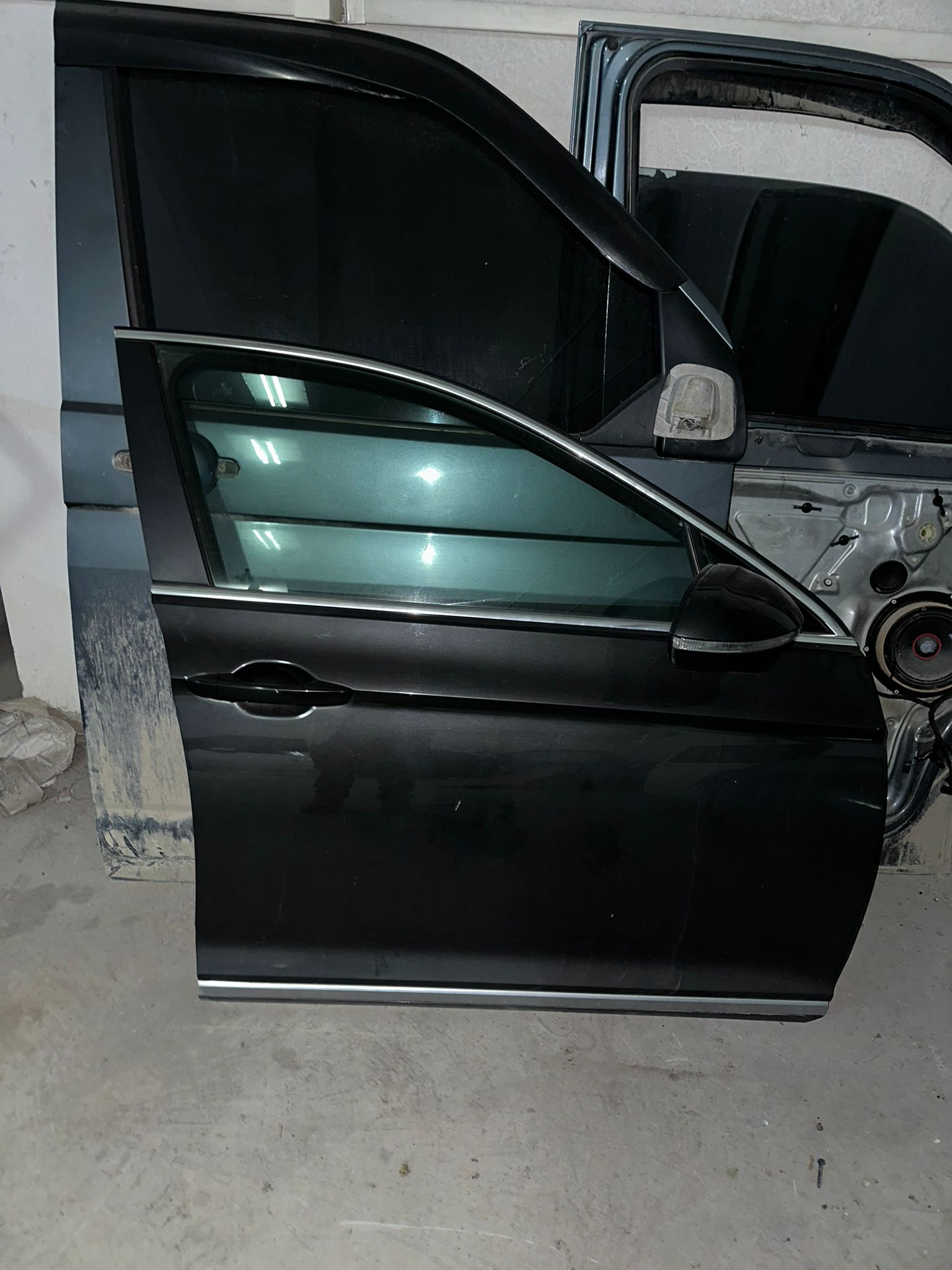 Volkswagen Passat b8 sağ ön kapı hatasız çıkma orijinal