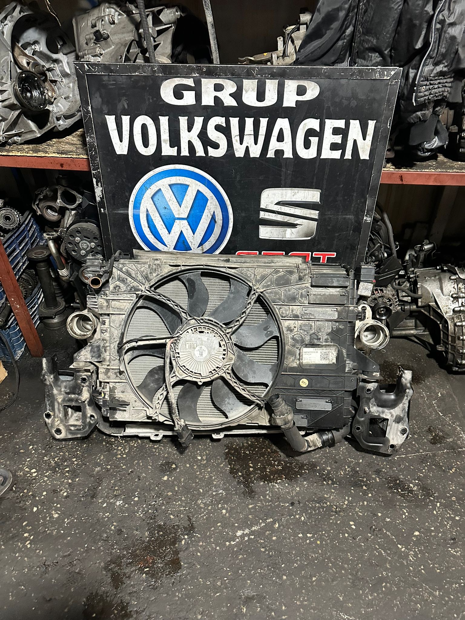 Volkswagen transporter t7 CAA 2.0 motor fan seti çıkma